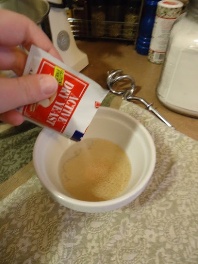 Here you can observe my very effective yeast pouring technique, stemming from a full 2 weeks of experience